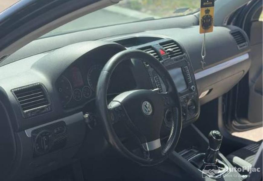 golf_v_8_polovni_automobili_autopijac.rs