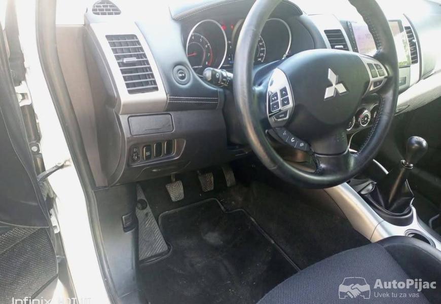 prodajem_mitsubishi_outlander_20_benzin_14_polovni_automobili_autopijac.rs