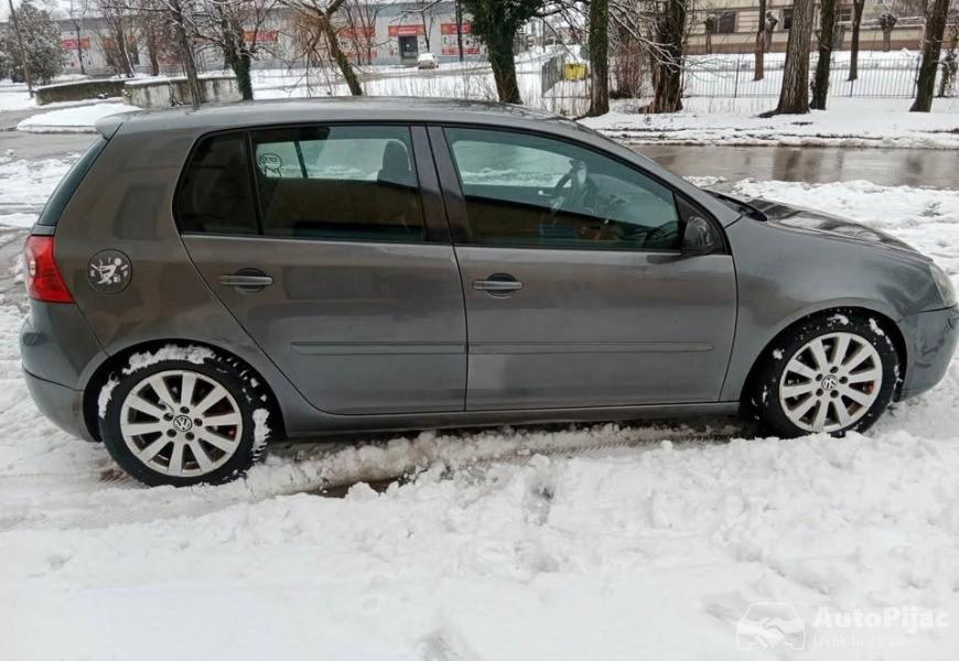 2004_volkswagen_golf_8_polovni_automobili_autopijac.rs