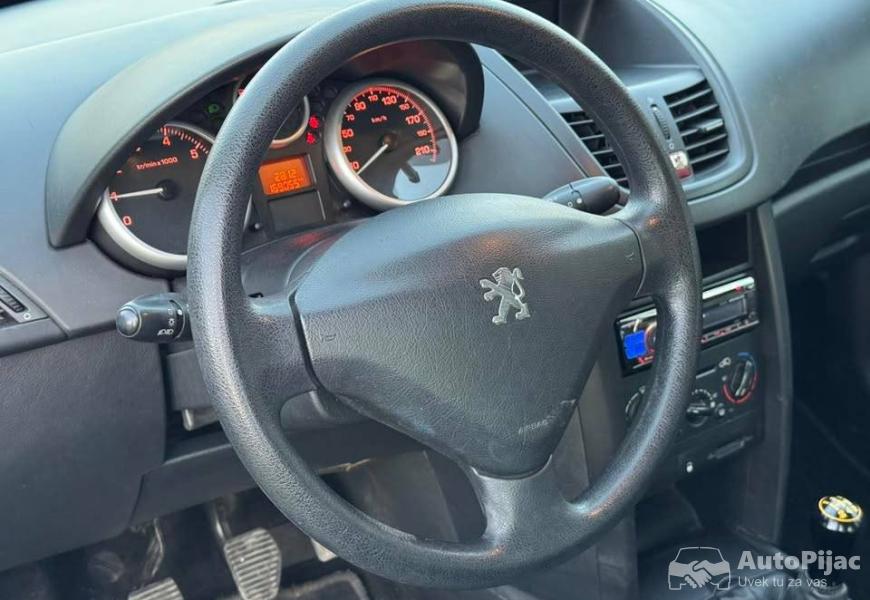 2007_pezo_207_14_8v_55_kw_pezo_motor_11_polovni_automobili_autopijac.rs