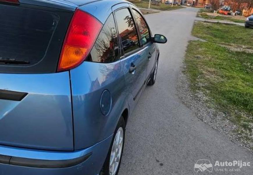 ford_fokus_cng_4_polovni_automobili_autopijac.rs