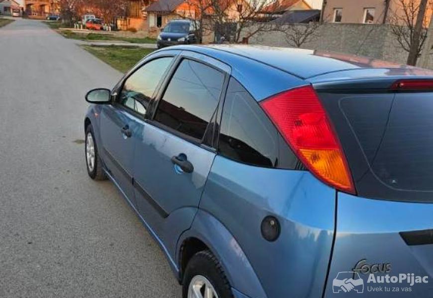 ford_fokus_cng_5_polovni_automobili_autopijac.rs