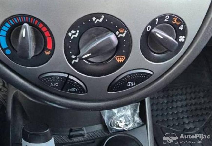 ford_fokus_cng_9_polovni_automobili_autopijac.rs