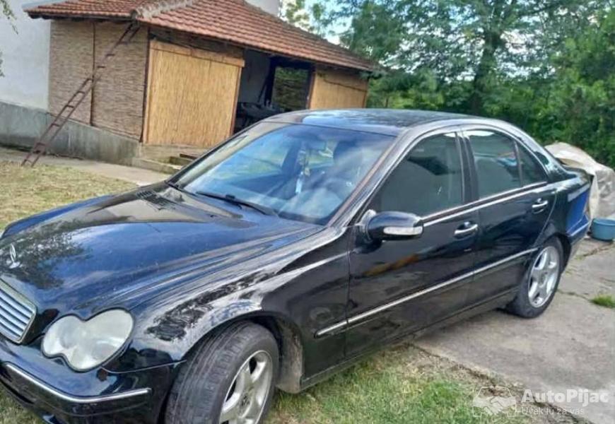 mercedes_c220_2003_godiste_regdo_8_meseca_1_polovni_automobili_autopijac.rs