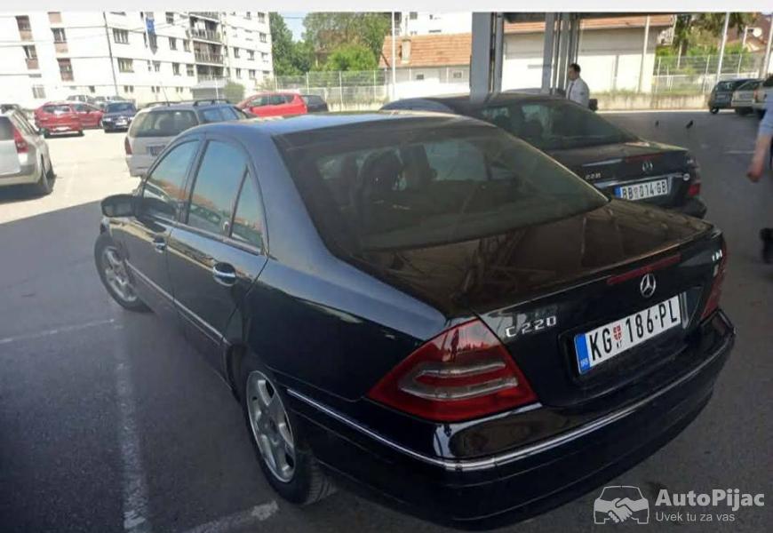 mercedes_c220_2003_godiste_regdo_8_meseca_2_polovni_automobili_autopijac.rs