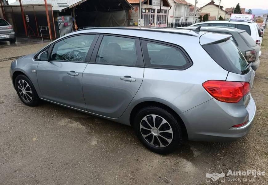 opel_astra_j_4_polovni_automobili_autopijac.rs