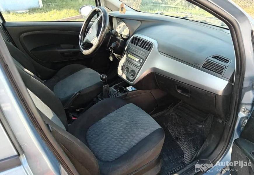 2011_fiat_grandepunto13multijet75ks_5_polovni_automobili_autopijac.rs