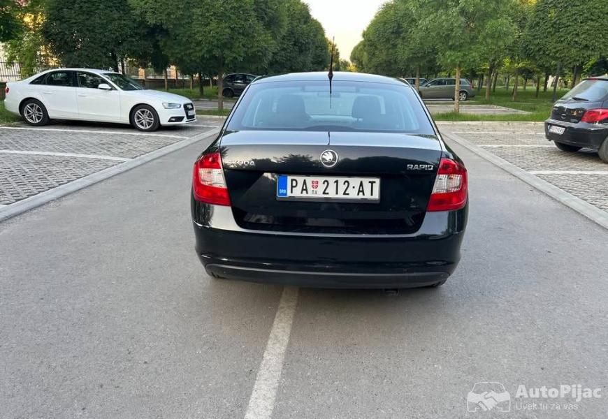 2013_skoda_rapid_16_tdi_4_polovni_automobili_autopijac.rs