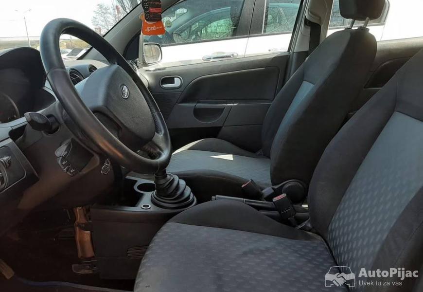 ford_fiesta_2004god_samo_1100_eura_125_benzin5_vra_13_polovni_automobili_autopijac.rs