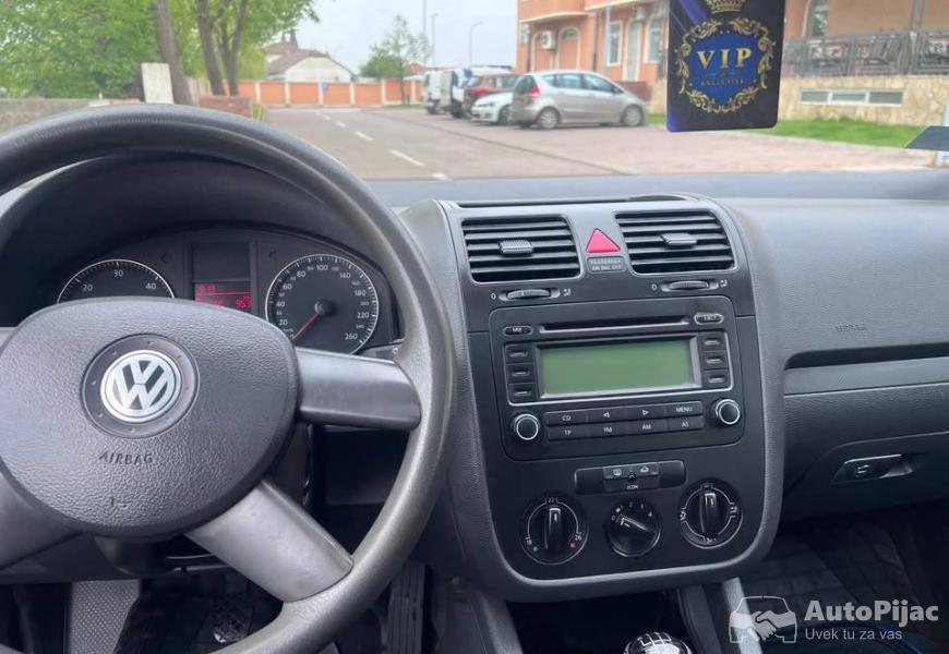 golf_5_19_tdi_2004_god_66_kw_registrovan_skoro_god_8_polovni_automobili_autopijac.rs