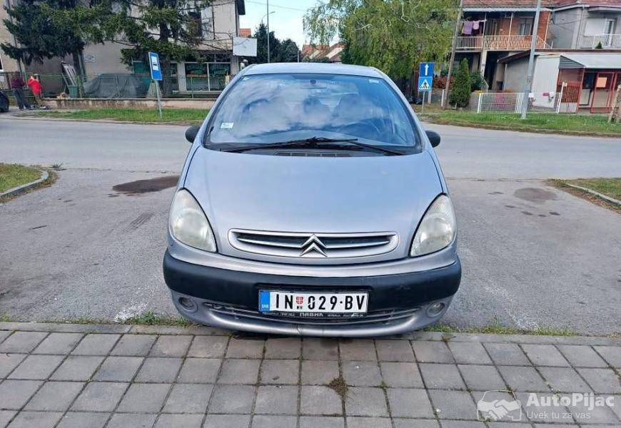 citroen_xsara_picaso_20_hdi_2001_reg_do_avgusta_1_polovni_automobili_autopijac.rs