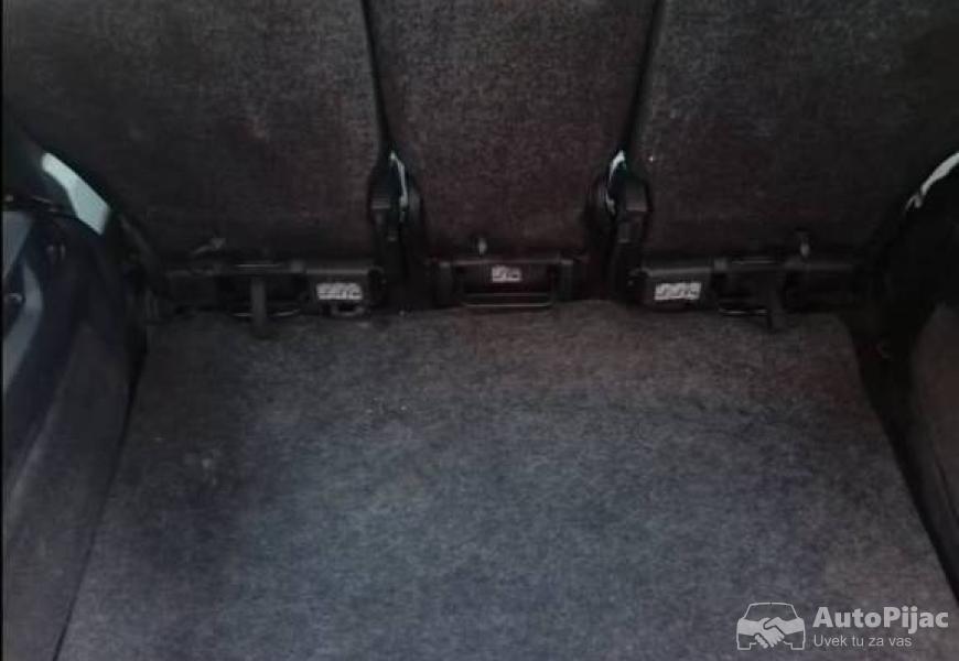 skoda_roomster_14_benzin_7_polovni_automobili_autopijac.rs