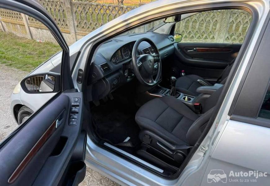 mercedes_a_170_17_benzinac_116_ks_godiste_2004_reg_9_polovni_automobili_autopijac.rs