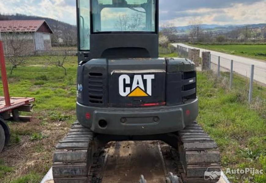 cat_305cr_10_polovni_automobili_autopijac.rs