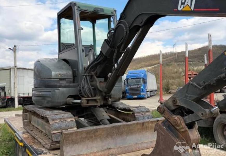 cat_305cr_6_polovni_automobili_autopijac.rs