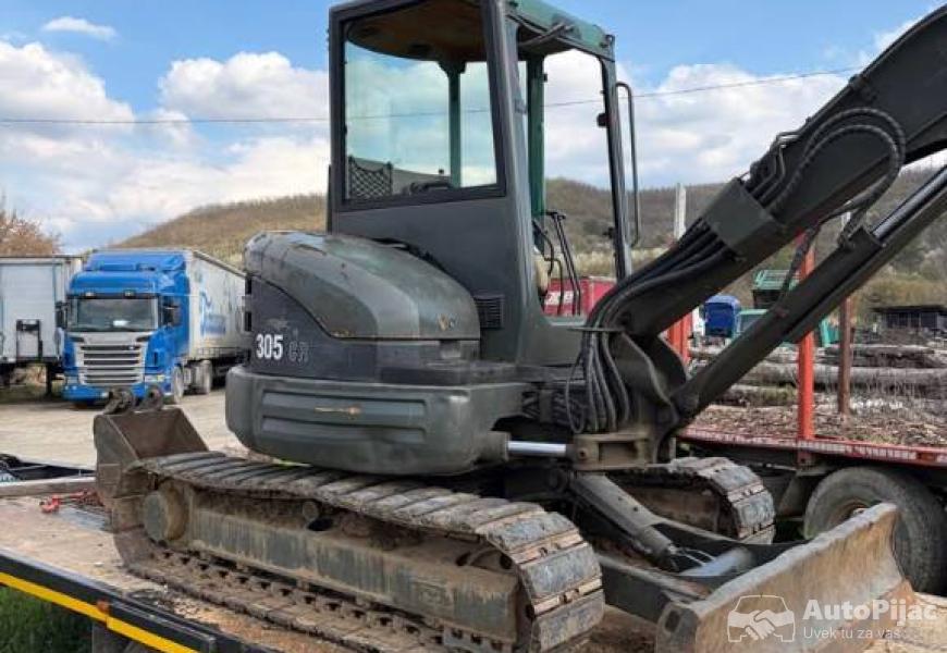 cat_305cr_7_polovni_automobili_autopijac.rs