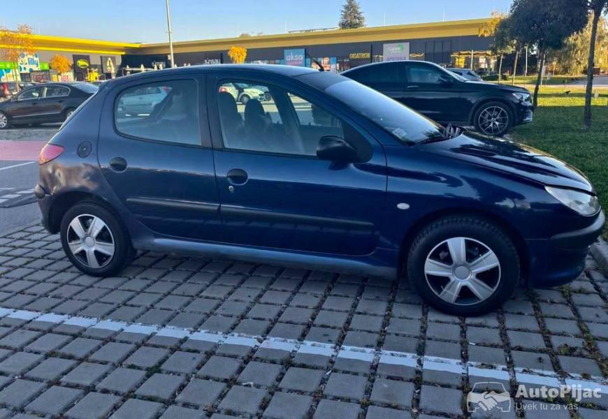 peugeot_206_11_benzin_15_polovni_automobili_autopijac.rs