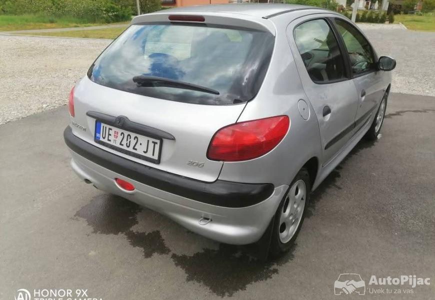 peugeot_206_3_polovni_automobili_autopijac.rs