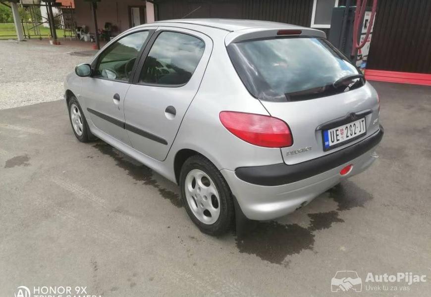 peugeot_206_5_polovni_automobili_autopijac.rs