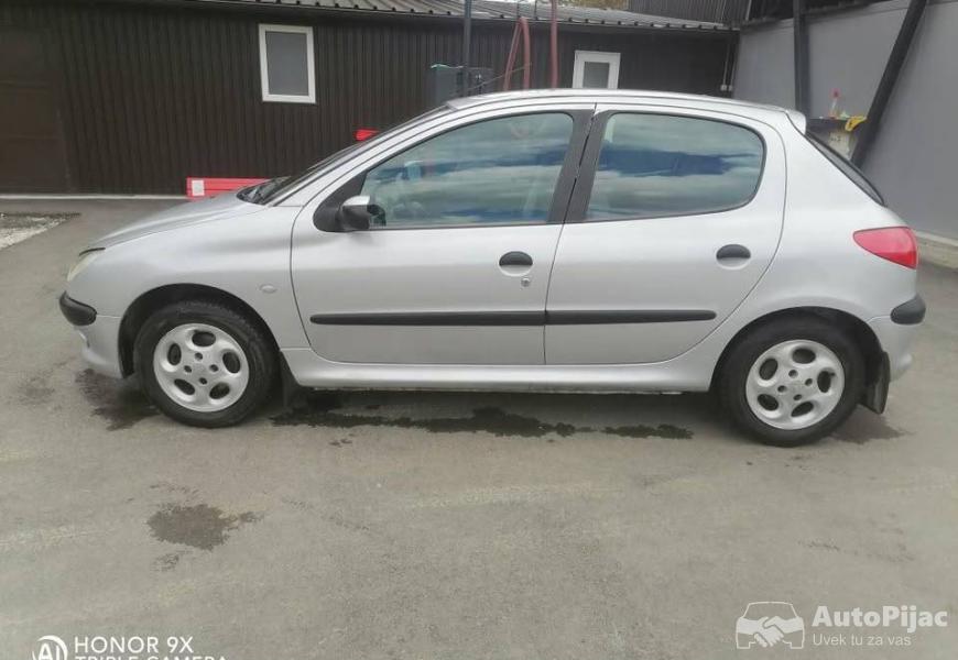 peugeot_206_6_polovni_automobili_autopijac.rs