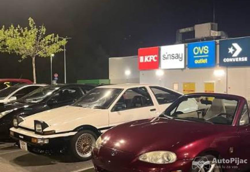 2004_mazda_mx5_miata_5_polovni_automobili_autopijac.rs