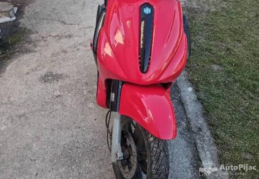 piaggo_beverly_500_5_polovni_automobili_autopijac.rs