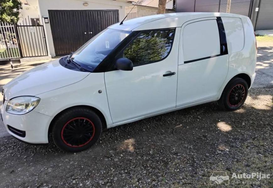 skoda_roomster_12_plin_2_polovni_automobili_autopijac.rs