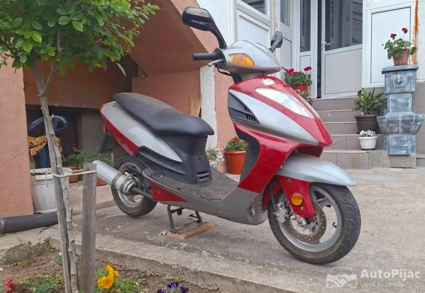 skuter_49_3_polovni_automobili_autopijac.rs