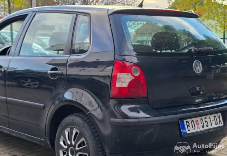 2004_volkswagen_polo_12_benz_10_polovni_automobili_autopijac.rs