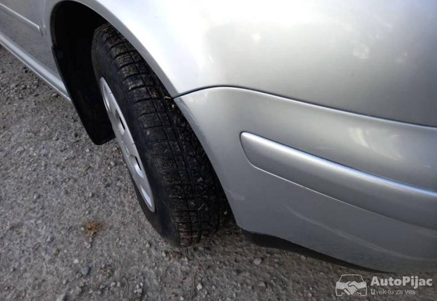 golf_4_14_16v_55kw_benzin_5_polovni_automobili_autopijac.rs