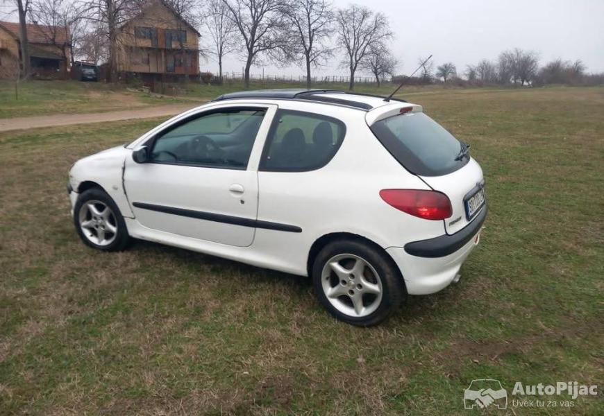 pezo20619dizelgodiste2002reg1512026_3_polovni_automobili_autopijac.rs