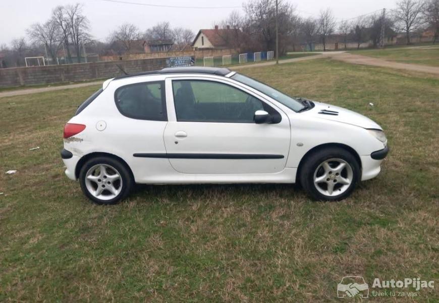 pezo20619dizelgodiste2002reg1512026_6_polovni_automobili_autopijac.rs