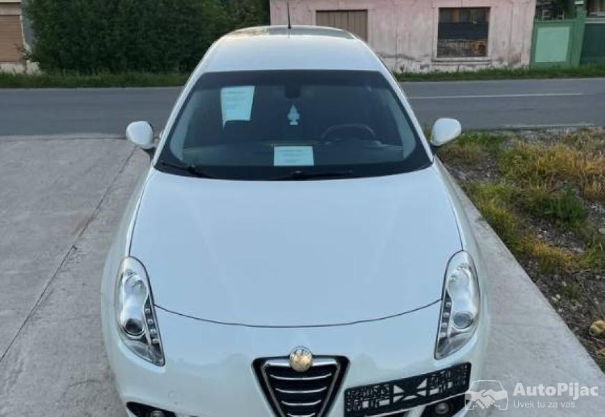 2013_alfa_romeo_giulietta_5_polovni_automobili_autopijac.rs