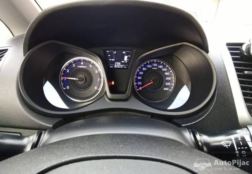 hyundai_ix_20_14_benz_2011god_9_polovni_automobili_autopijac.rs