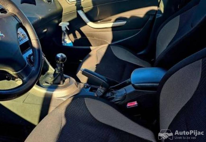 2011_peugeot_308_5_polovni_automobili_autopijac.rs