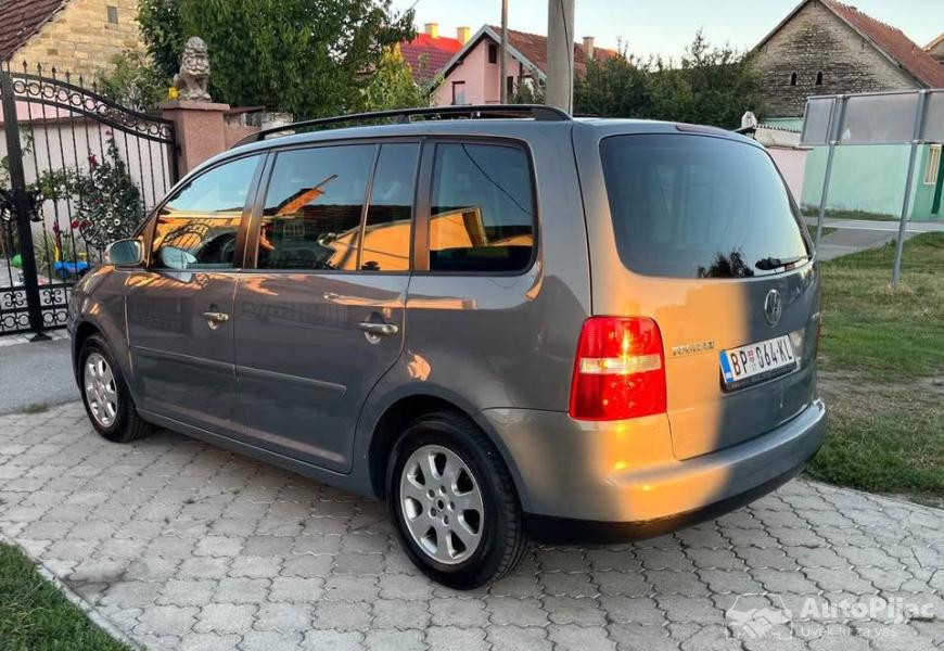 volkswagen_touran_5_polovni_automobili_autopijac.rs