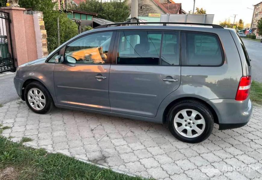 volkswagen_touran_9_polovni_automobili_autopijac.rs
