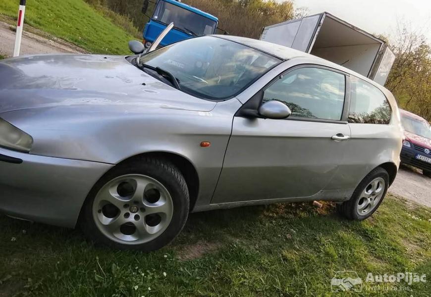 2002_alfa_8_polovni_automobili_autopijac.rs