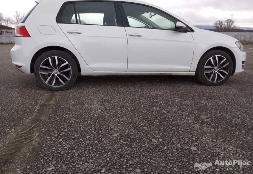 2014_volkswagen_golf_8_polovni_automobili_autopijac.rs
