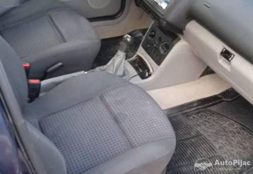 2000_volkswagen_polo_6_polovni_automobili_autopijac.rs