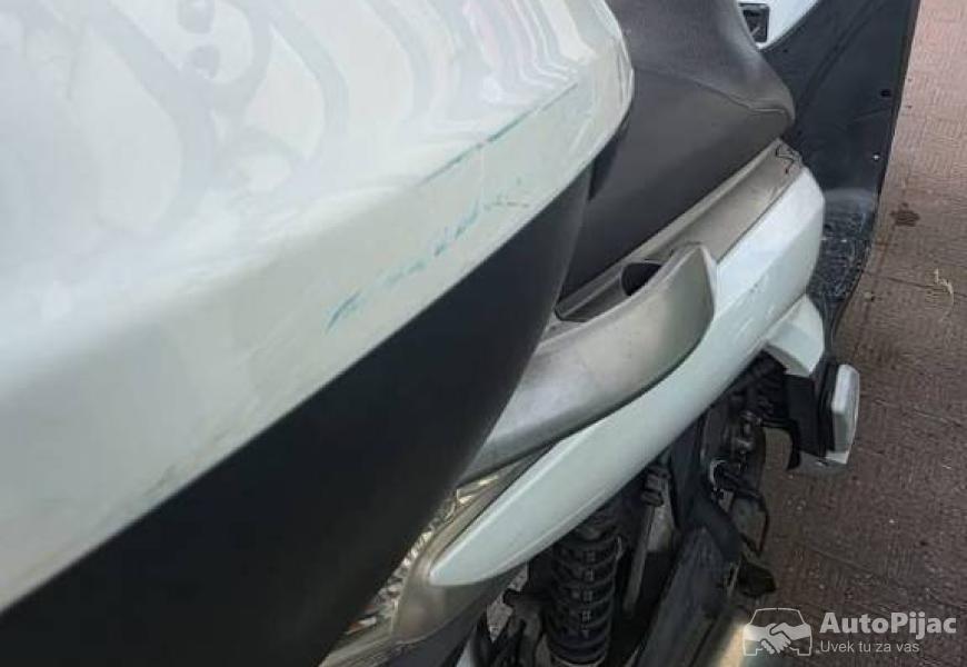 honda_sh_150i_11_polovni_automobili_autopijac.rs