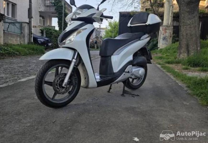 honda_sh_150i_2_polovni_automobili_autopijac.rs