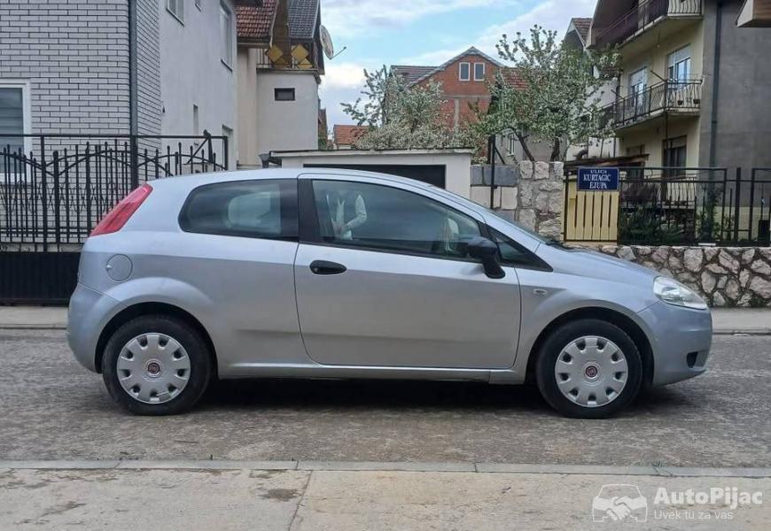 fijat_punto_12_benz_2007_god_4_polovni_automobili_autopijac.rs