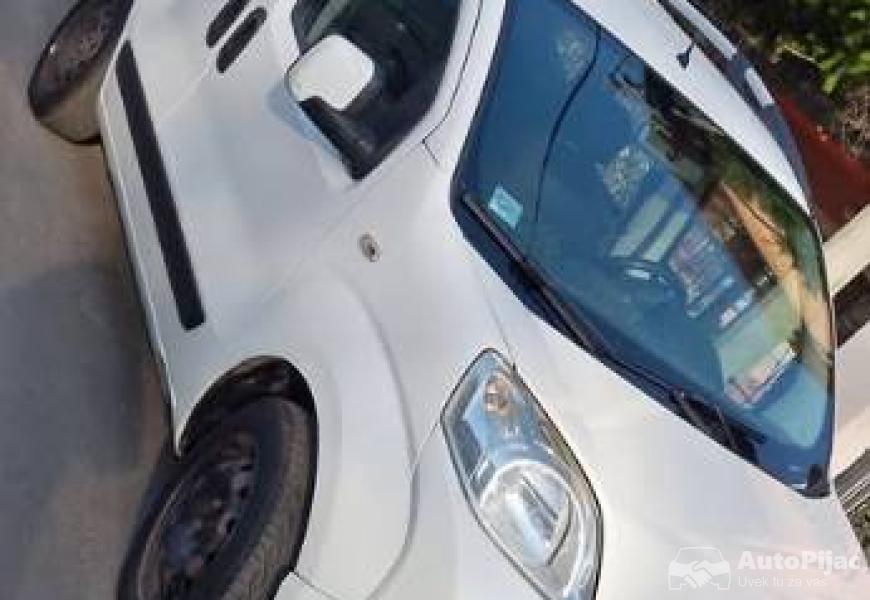 2010_fiat_qubo_1_polovni_automobili_autopijac.rs