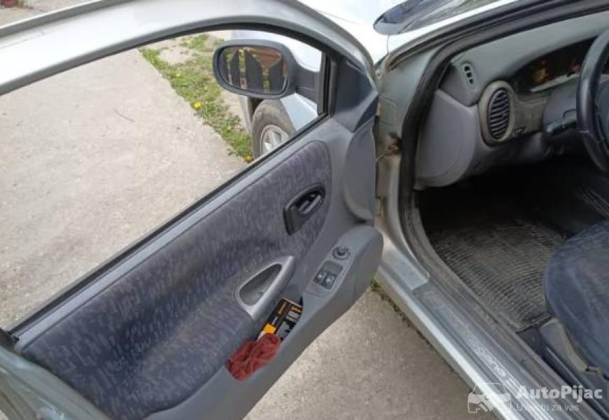 2000_renault_mgane_8_polovni_automobili_autopijac.rs