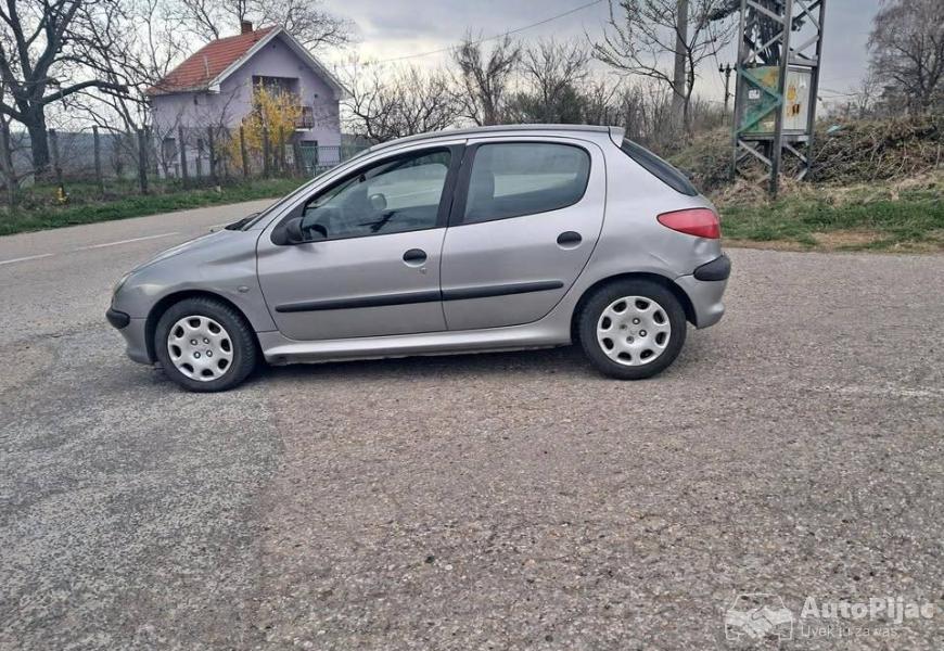 2001_pezo_206_1_polovni_automobili_autopijac.rs