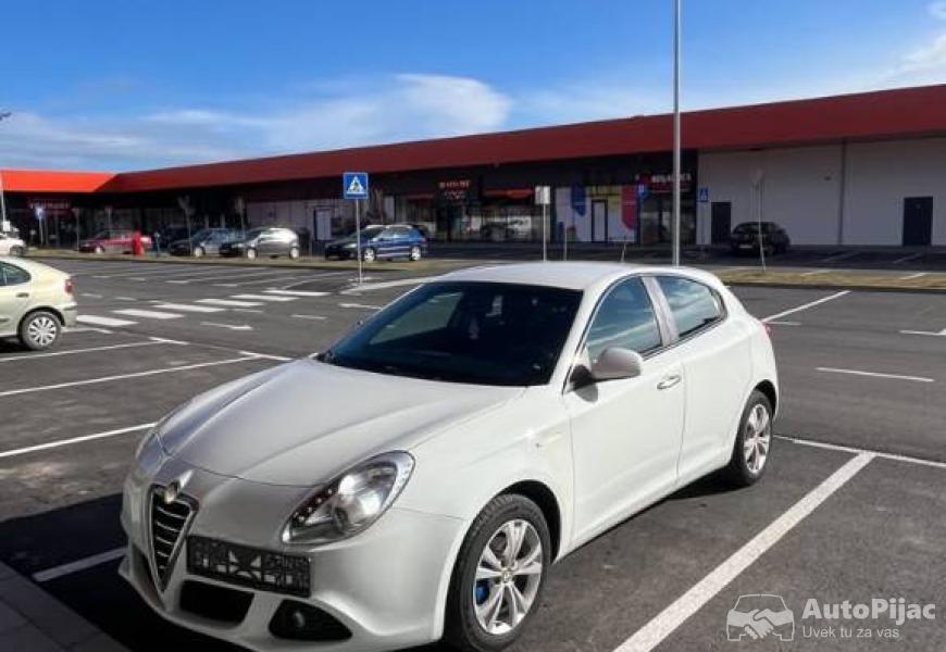 2012_alfa_romeo_giulietta_14_polovni_automobili_autopijac.rs