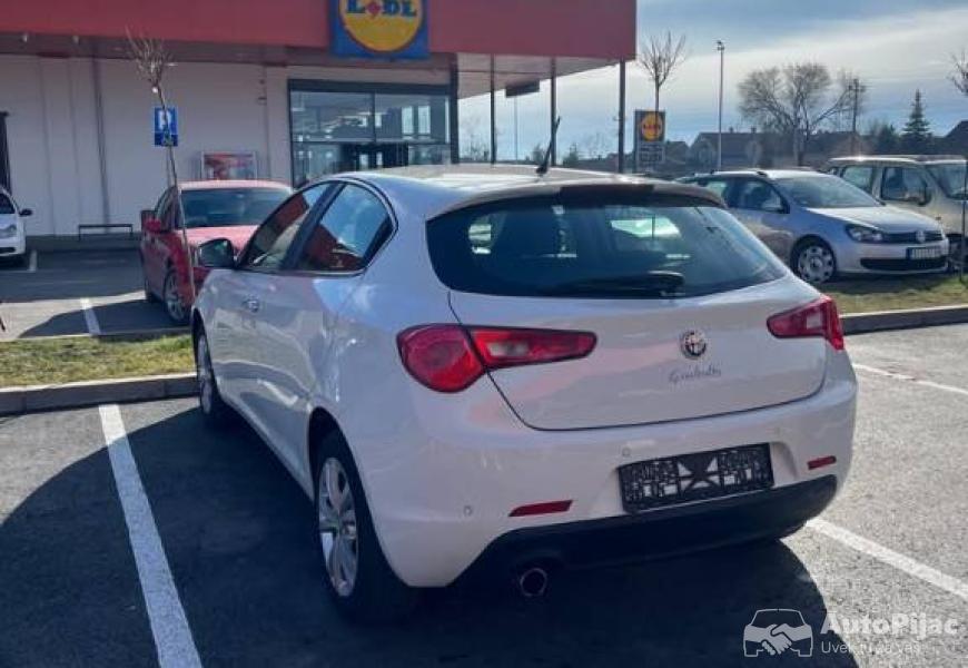 2012_alfa_romeo_giulietta_6_polovni_automobili_autopijac.rs