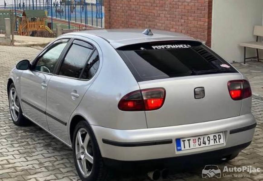 seat_leon_240ks_5_polovni_automobili_autopijac.rs