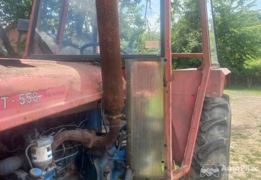 kabina_za_imt_558_3_polovni_automobili_autopijac.rs